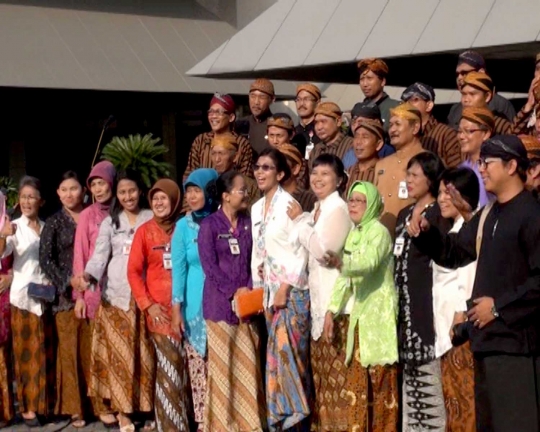 Lestarikan budaya, PNS Jateng diwajibkan berpakaian adat