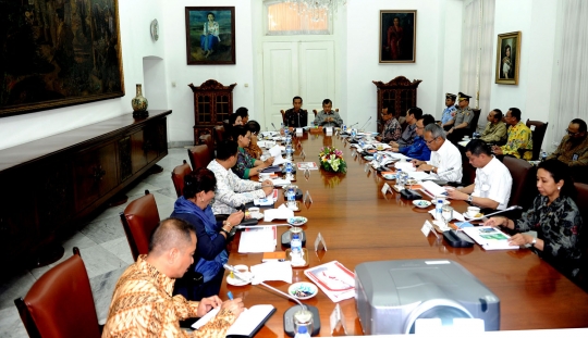 Jokowi pimpin rapat bahas potensi wisata Indonesia di Istana Bogor