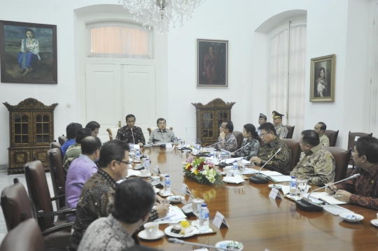 Jokowi ingin tabungan haji ditaruh di sektor produktif