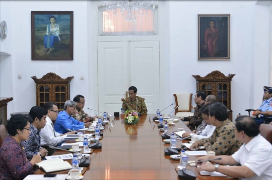 Jokowi gelar rapat persiapan Konferensi Asia-Afrika di Istana Bogor