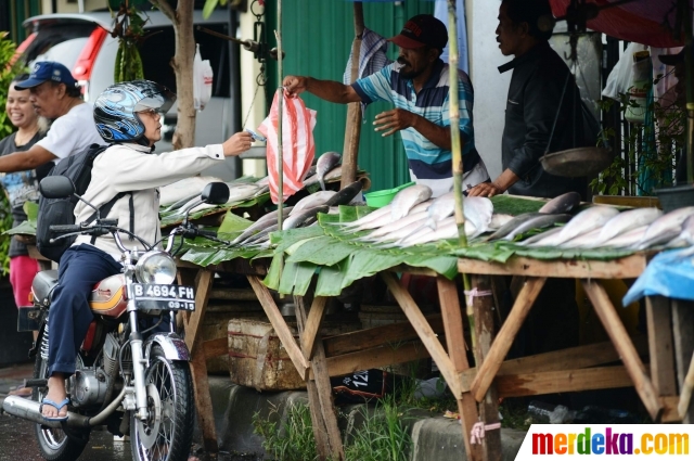 Foto : Jelang Imlek, ikan bandeng Pasar Bunga Rawa Belong 