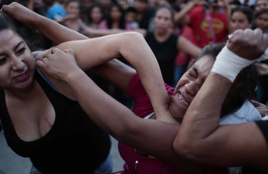 Serunya Xochimilcas, tradisi ajarkan anak hingga wanita bertarung