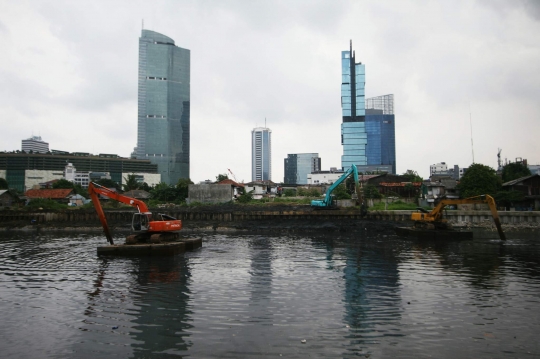 Antisipasi banjir Ibu Kota terulang, Waduk Melati dikeruk