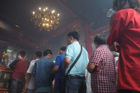 Melihat perayaan Imlek 2566 di vihara Petak Sembilan
