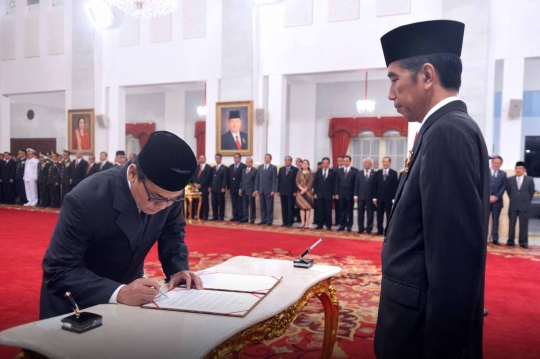 Presiden Jokowi lantik 3 Plt pimpinan KPK