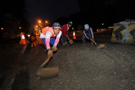 Proyek jalan layang khusus Bus Transjakarta mulai dikerjakan