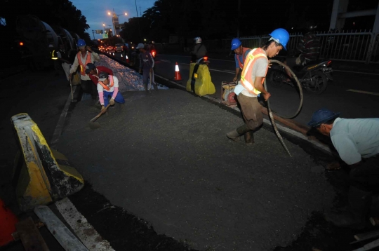 Proyek jalan layang khusus Bus Transjakarta mulai dikerjakan