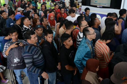 Ini antrean ribuan penumpang Lion Air minta pengembalian uang tiket