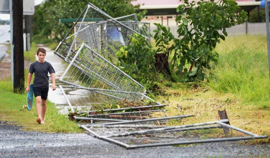 Porak-poranda wilayah Australia akibat diterjang Badai Siklon Marcia