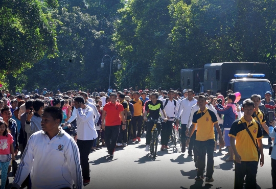 Senyum Jokowi sapa warga Kota Bogor saat gowes santai di CFD