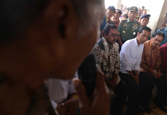 Usai peresmian, Jokowi blusukan ke TPI Panimbangan Tanjung Lesung