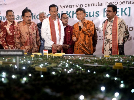 Usai peresmian, Jokowi blusukan ke TPI Panimbangan Tanjung Lesung