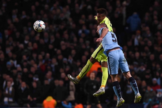 Luis Suarez permalukan Manchester City di Etihad