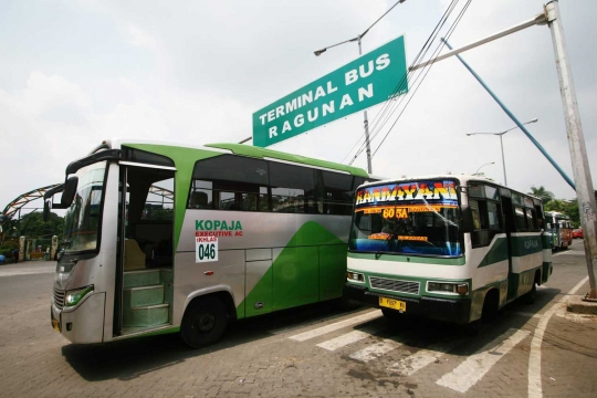 April 2015, Kopaja dan APTB terintegrasi penuh dengan Transjakarta