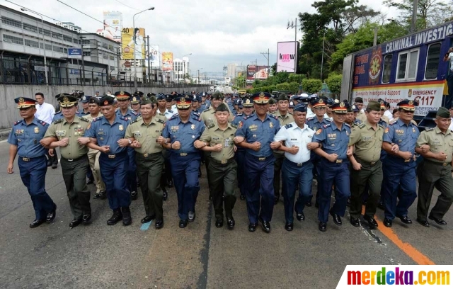 Foto : Peringatan revolusi Manila, aparat hukum Filipina 