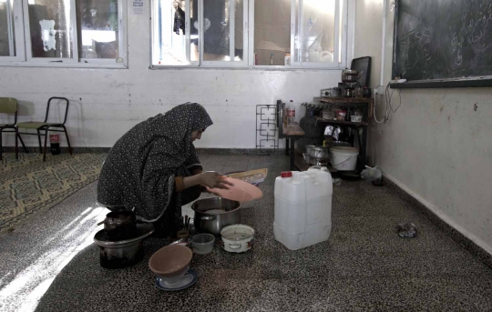 Meratapi kehidupan warga Gaza masih mengungsi di gedung sekolah