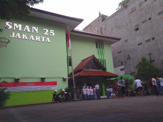 Ini bentuk UPS made in China berharga miliran rupiah di SMA 25