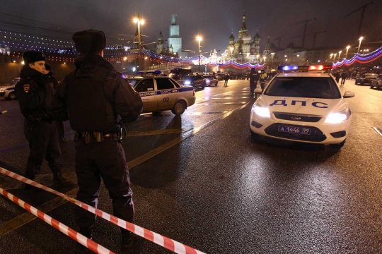 Di jembatan ini pemimpin oposisi Rusia Boris Nemtsov tewas ditembak