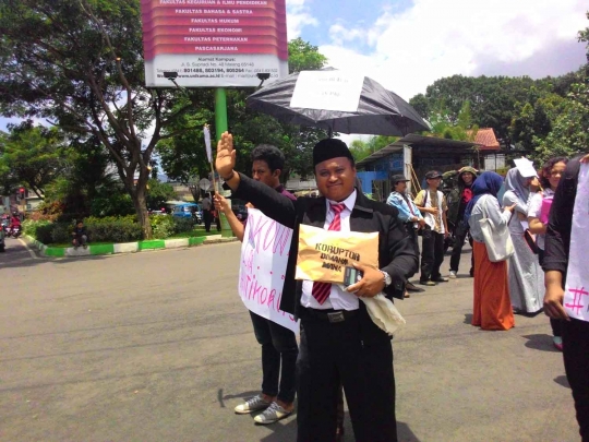 Massa antikorupsi di Malang tagih janji Jokowi berantas koruptor