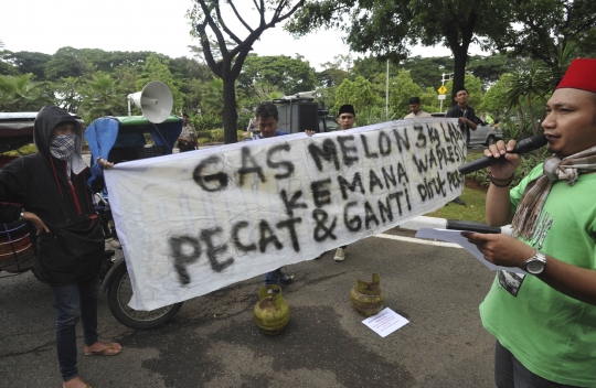 Gas 3 kg langka, aktivis tuntut Wapres JK pecat Dirut Pertamina