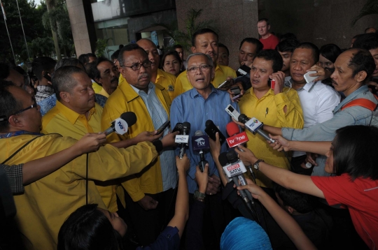 Kubu Agung Laksono daftarkan kepengurusan Golkar ke Kemenkum HAM