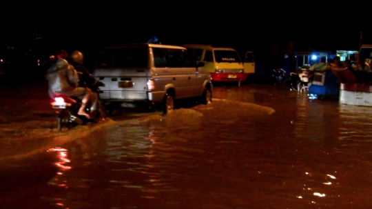 Begini kondisi banjir 50 cm di Pantura usai hujan deras selama 2 jam