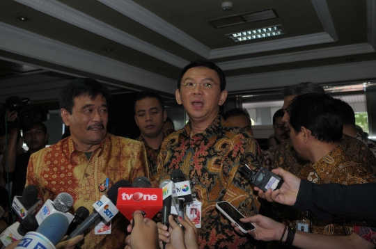 Akrabnya Ahok dan ketua DPRD DKI saat hadiri mediasi di Kemendagri