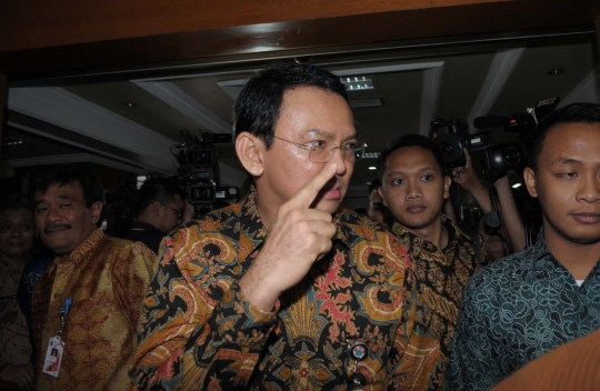 Akrabnya Ahok dan ketua DPRD DKI saat hadiri mediasi di Kemendagri