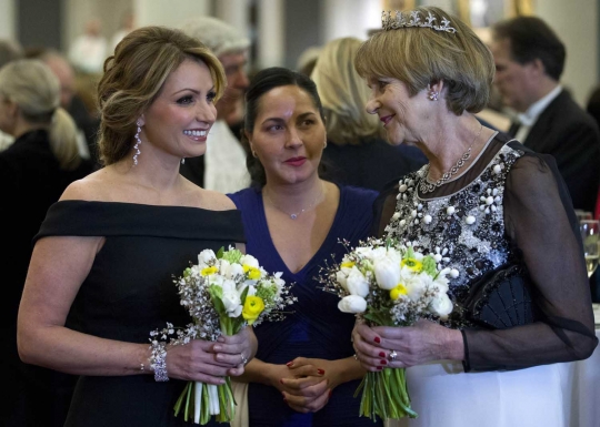 Pesona Ibu Negara Meksiko Angelica Rivera hadiri pesta di London