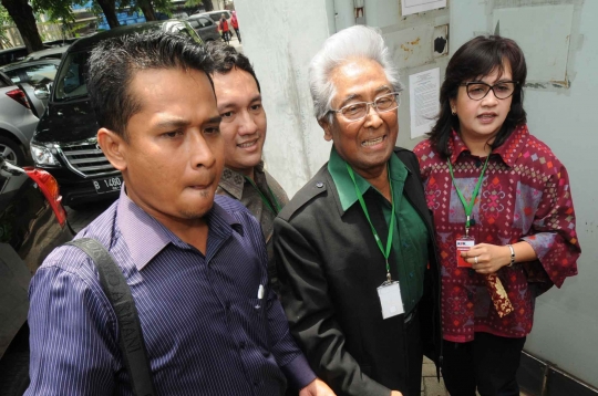 Bicarakan kasasi, Adnan Buyung temui Anas Urbaningrum di Rutan KPK