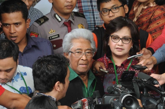 Bicarakan kasasi, Adnan Buyung temui Anas Urbaningrum di Rutan KPK