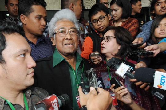 Bicarakan kasasi, Adnan Buyung temui Anas Urbaningrum di Rutan KPK