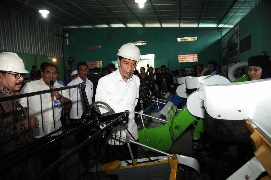 Blusukan ke Madiun, Jokowi tinjau pabrik PT INKA