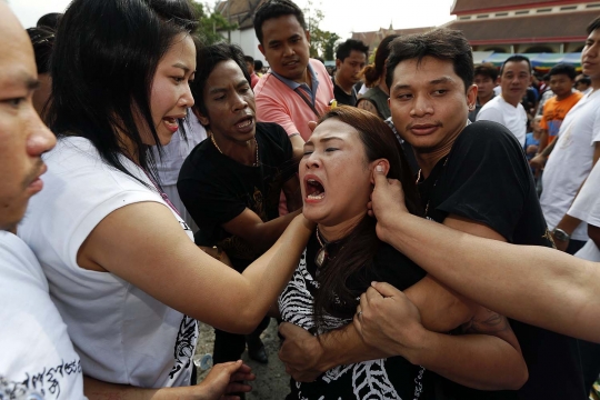 Melihat Festival Tato Ajaib di Thailand yang penuh mistis