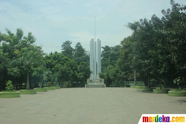 Foto : Ini GOR di Bekasi yang kalau malam sering dijadikan 