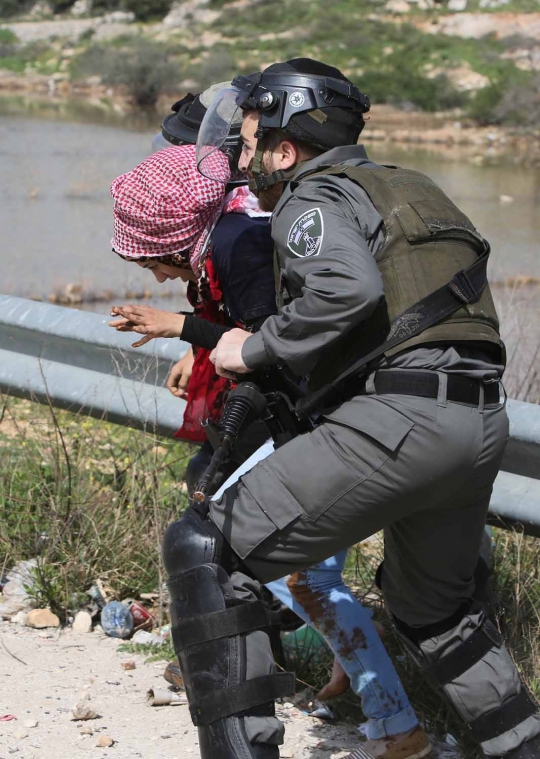 Aksi kekerasan polisi Israel hadapi demonstran wanita Palestina