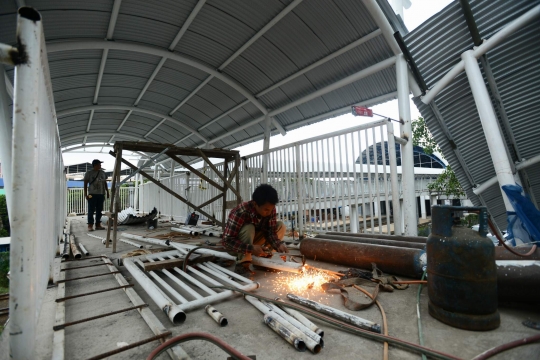 Pembangunan JPO Stasiun Palmerah ditargetkan rampung April 2015