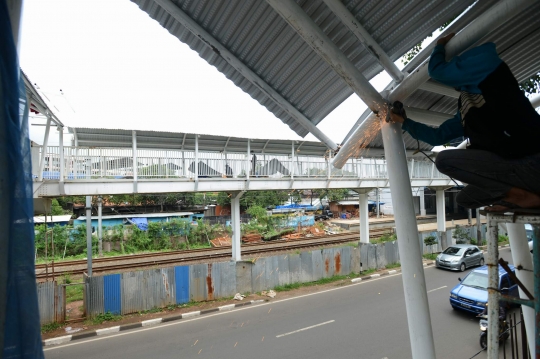 Pembangunan JPO Stasiun Palmerah ditargetkan rampung April 2015