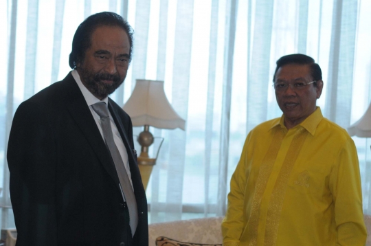 Ingin gabung KIH, Agung Laksono temui Surya Paloh di DPP NasDem