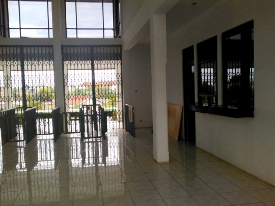 Minimnya fasilitas Stasiun Cibinong yang kembali dibuka bulan depan