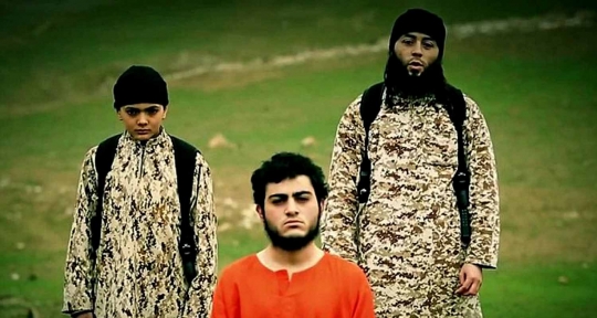 Ini aksi heboh seorang bocah ISIS eksekusi mata-mata Israel