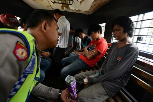 Belasan preman terjaring saat razia di Terminal Blok M