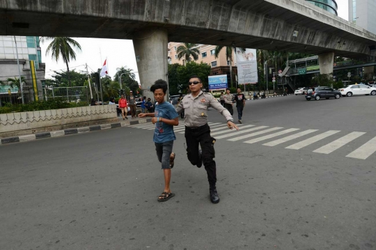 Belasan preman terjaring saat razia di Terminal Blok M