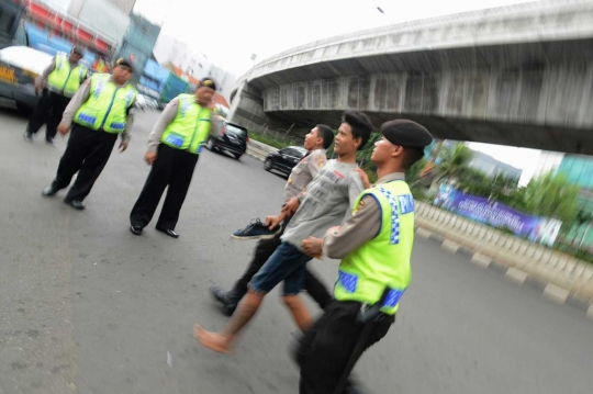 Belasan preman terjaring saat razia di Terminal Blok M