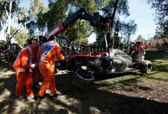 Latihan kedua, pembalap F1 McLaren alami insiden kecelakaan