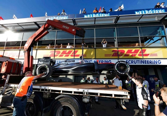 Latihan kedua, pembalap F1 McLaren alami insiden kecelakaan