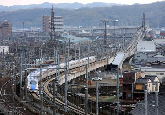 Jepang luncurkan kereta peluru berkecepatan 260 km per jam