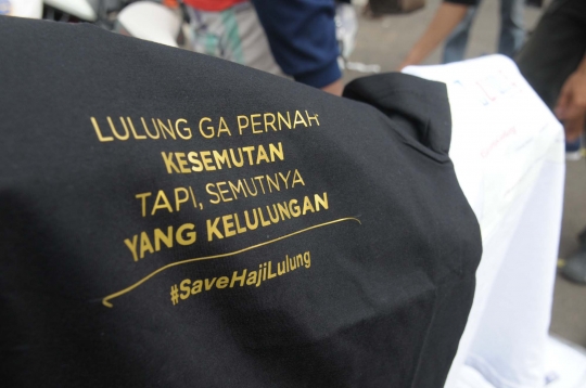 Ini kaos #SaveHajiLulung yang laku keras di Car Free Day