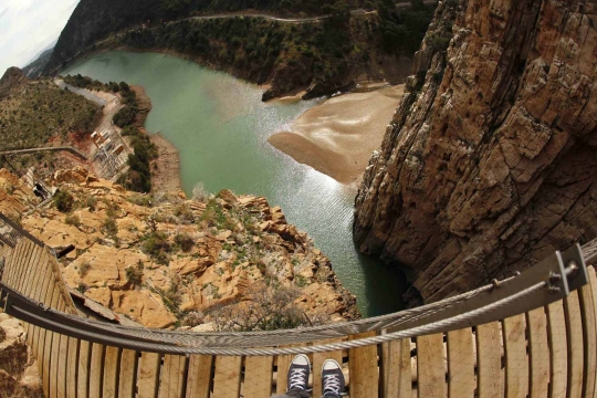 Menelusuri Caminito del Rey, jalur tebing paling menakutkan di dunia