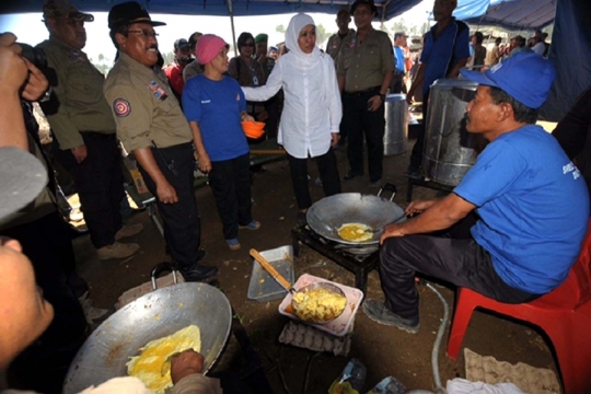 Mensos Khofifah serahkan 53 rumah untuk pengungsi Gunung Sinabung